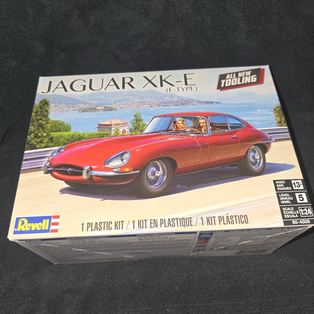 Revell Jaguar XK-E Model Kit